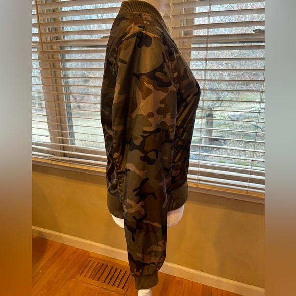 Love Tree cameo full zip trending bomber modern waist chic lightweight jacket - Picture 7 of 9